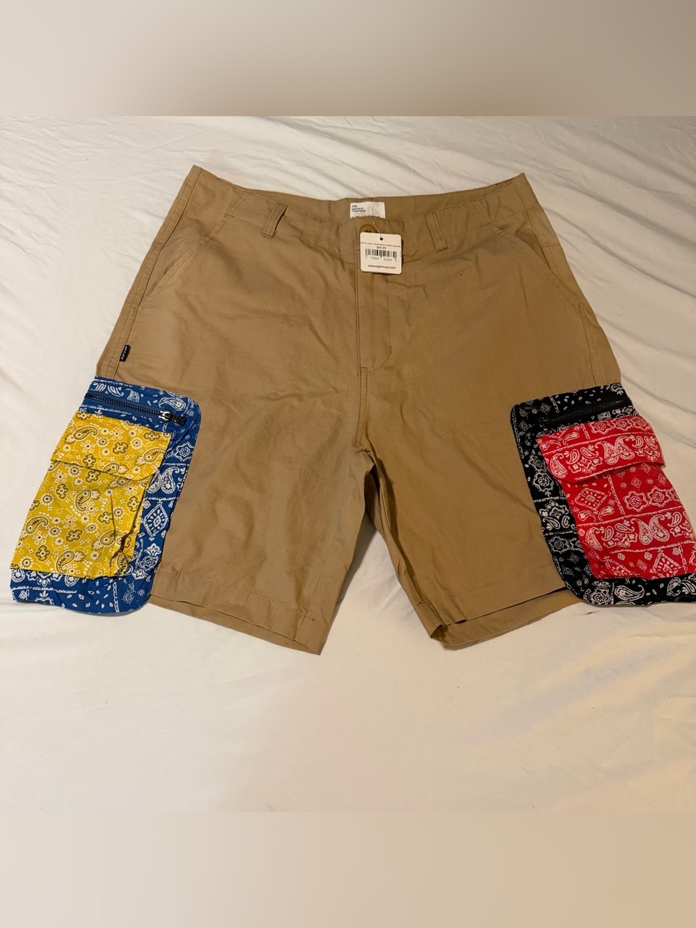 EPTM Men's Tan Cargo Shorts with Bandana Patch Pockets